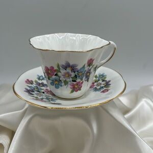 Vintage LEFTON Bone China ENGLAND Tea Cup/Saucer Pastel Floral Gold Gilt rim.